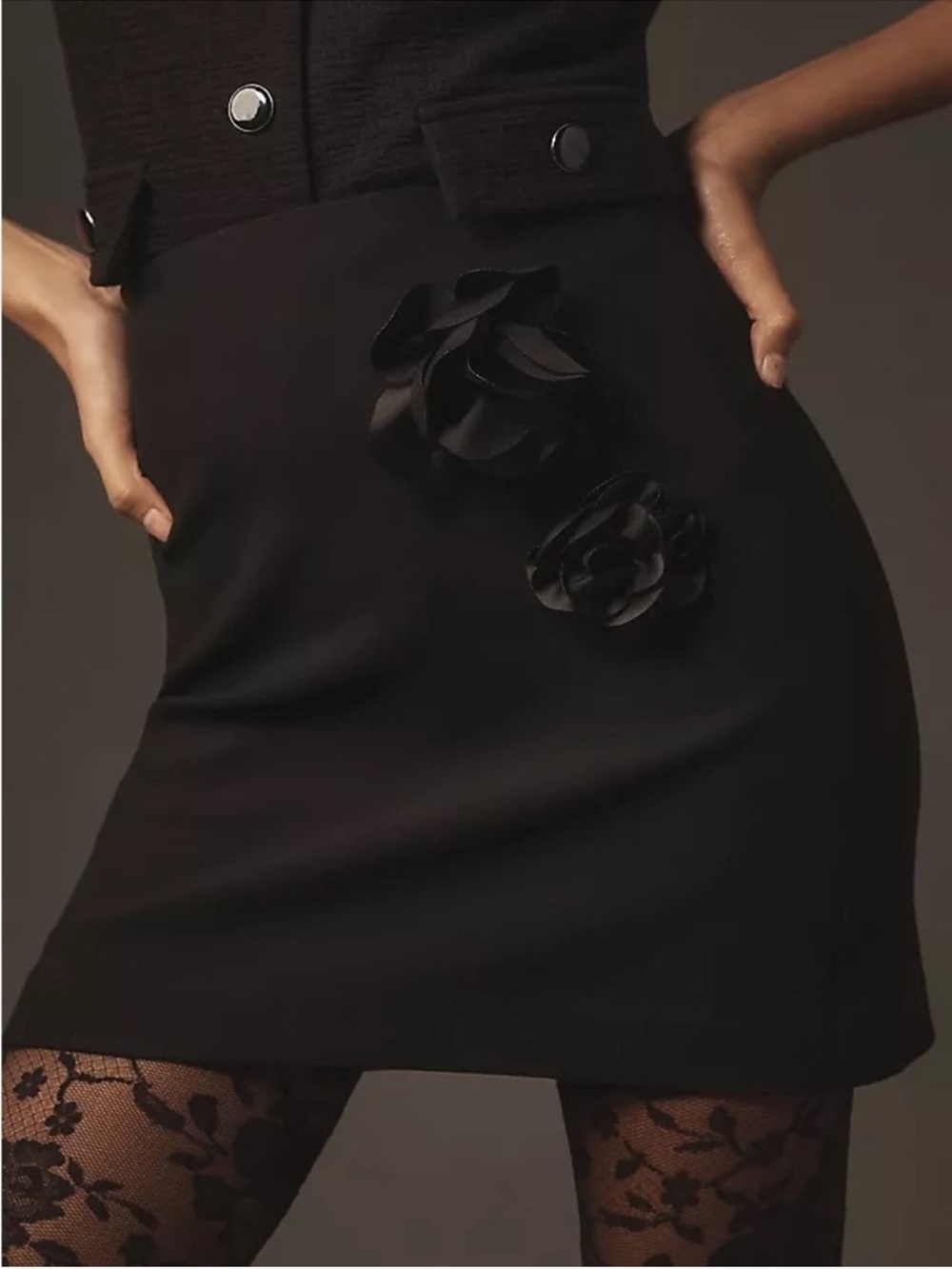 Maeve Anthropologie Black 3D Floral Applique Mini Skirt Size 8 NWT